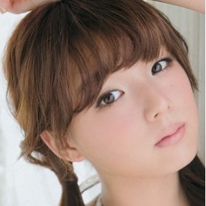 筱崎爱：岛国作品女王合集，活力青春，视频数量大，观众不容错过