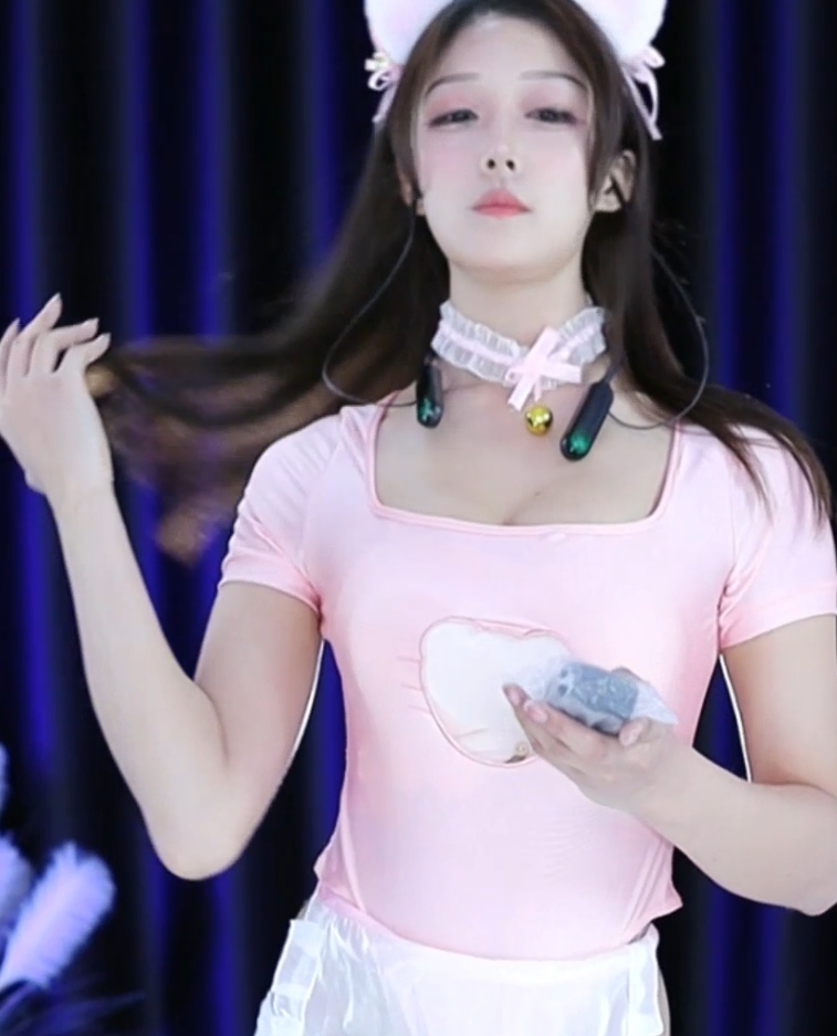 CC丨短腿微宁：群定制福利视频3V1.33G，领略微宁魅力