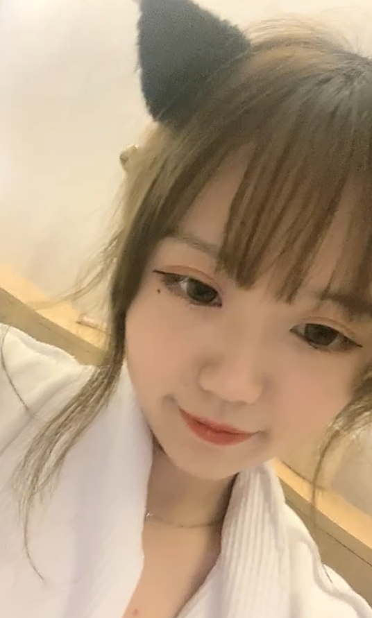 橙橙小妹子户外直播合集，108G精彩视频，百度补充与ED2K链接，快来收藏！