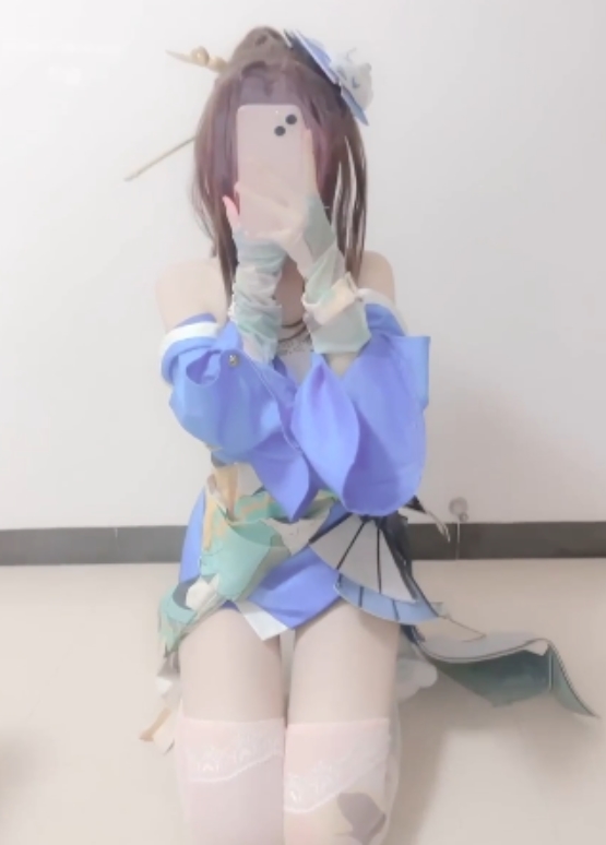 反差小妹子小灵酱最新合集13V3.8G，收藏自百度ED2K，奈酱推荐