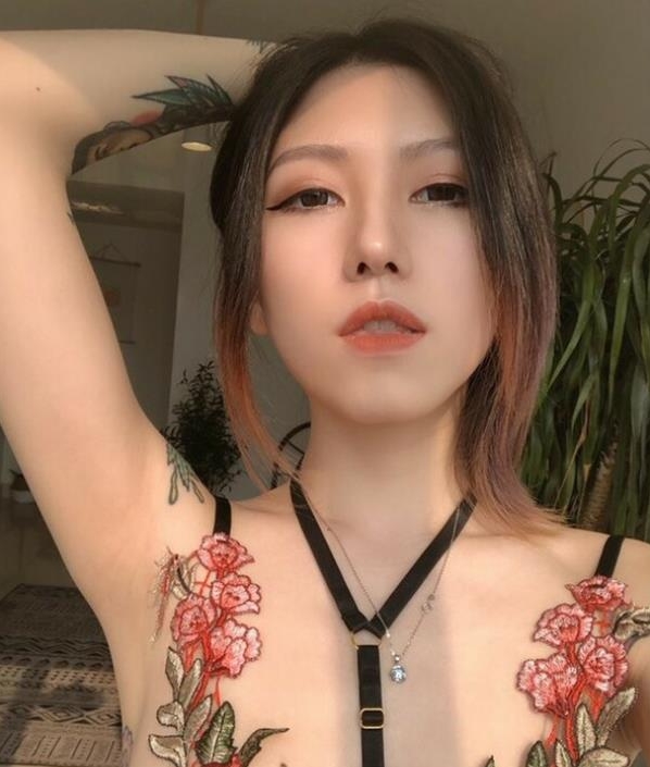 国模某推妩媚霸气纹身御姐最新合集16V9.2G，火爆女神风采