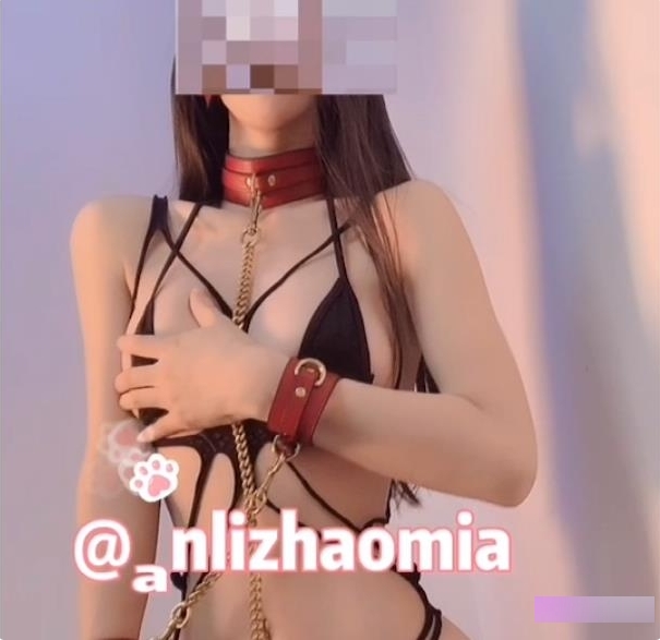 奇妙独家某推网红暗里着迷合集15V5.2G，身材白皙魅力四送