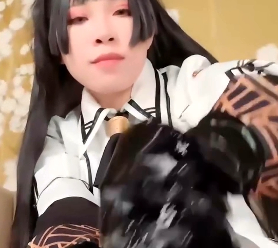 推特Tokar浵卡塑心足艺视频1.48G黑丝诱惑