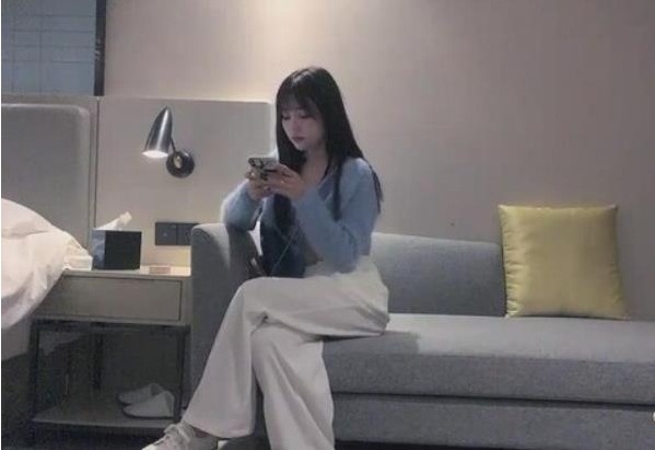 虎牙兰兰鹿鹿深夜档精选7部合集2.5G惹火烧身