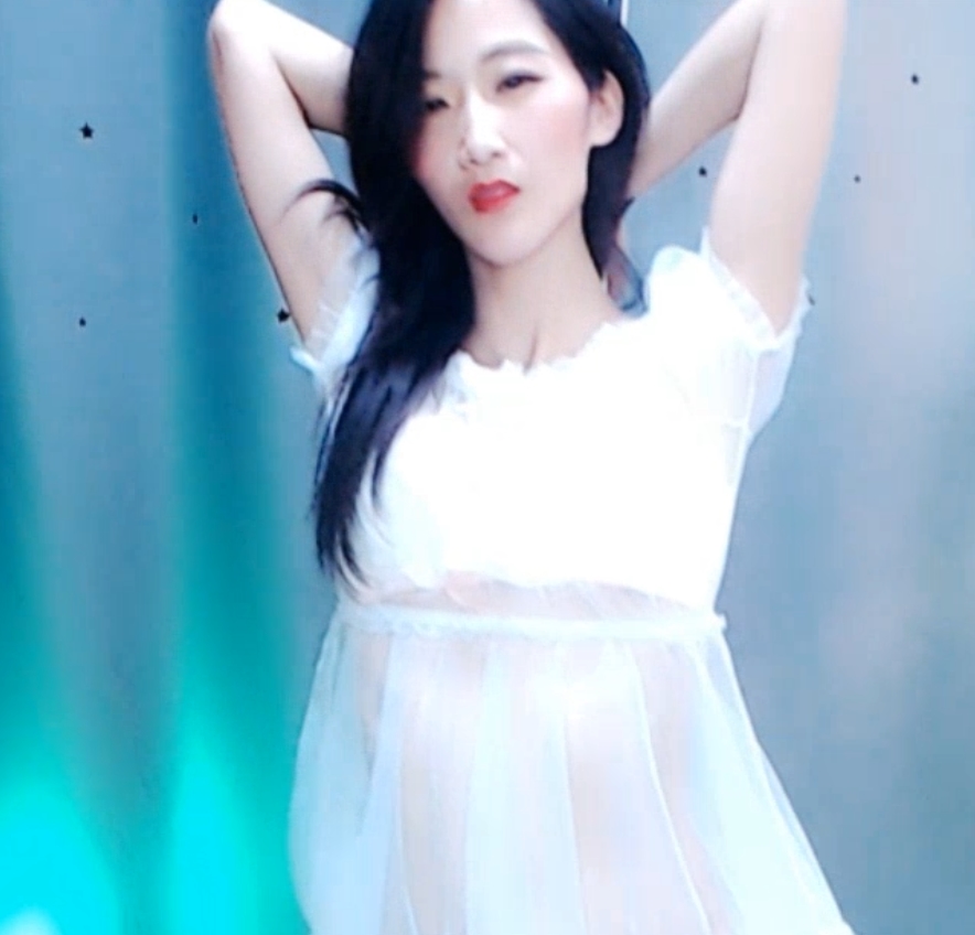 31部小小兔热辣虎牙定制合集3.42G精华诱惑