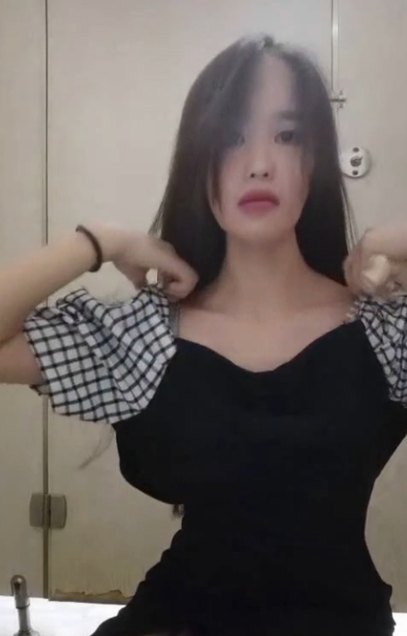 优质厕所战神雪儿推特私拍66部15.6G