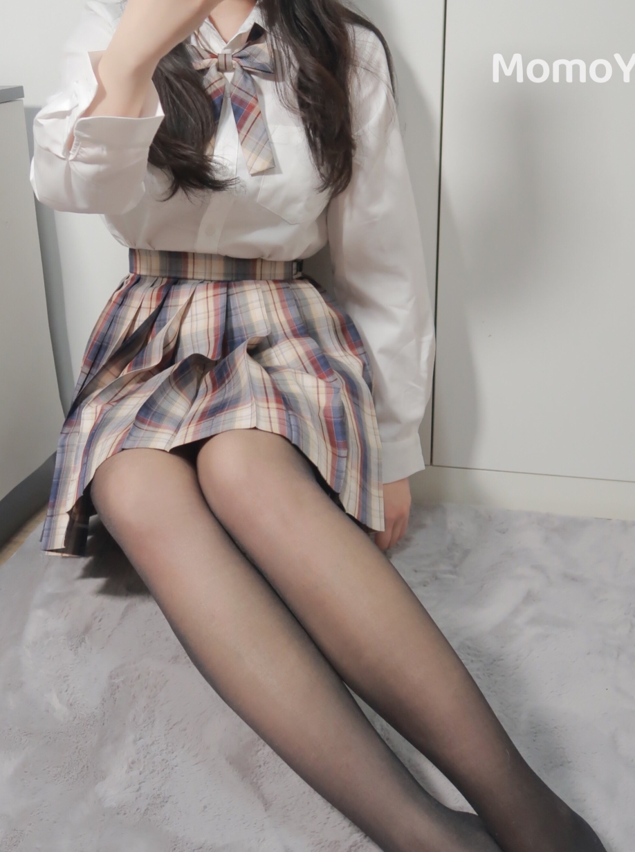 百度云资源momoyih私密合集38v13.8G香肩丝滑吐息可闻