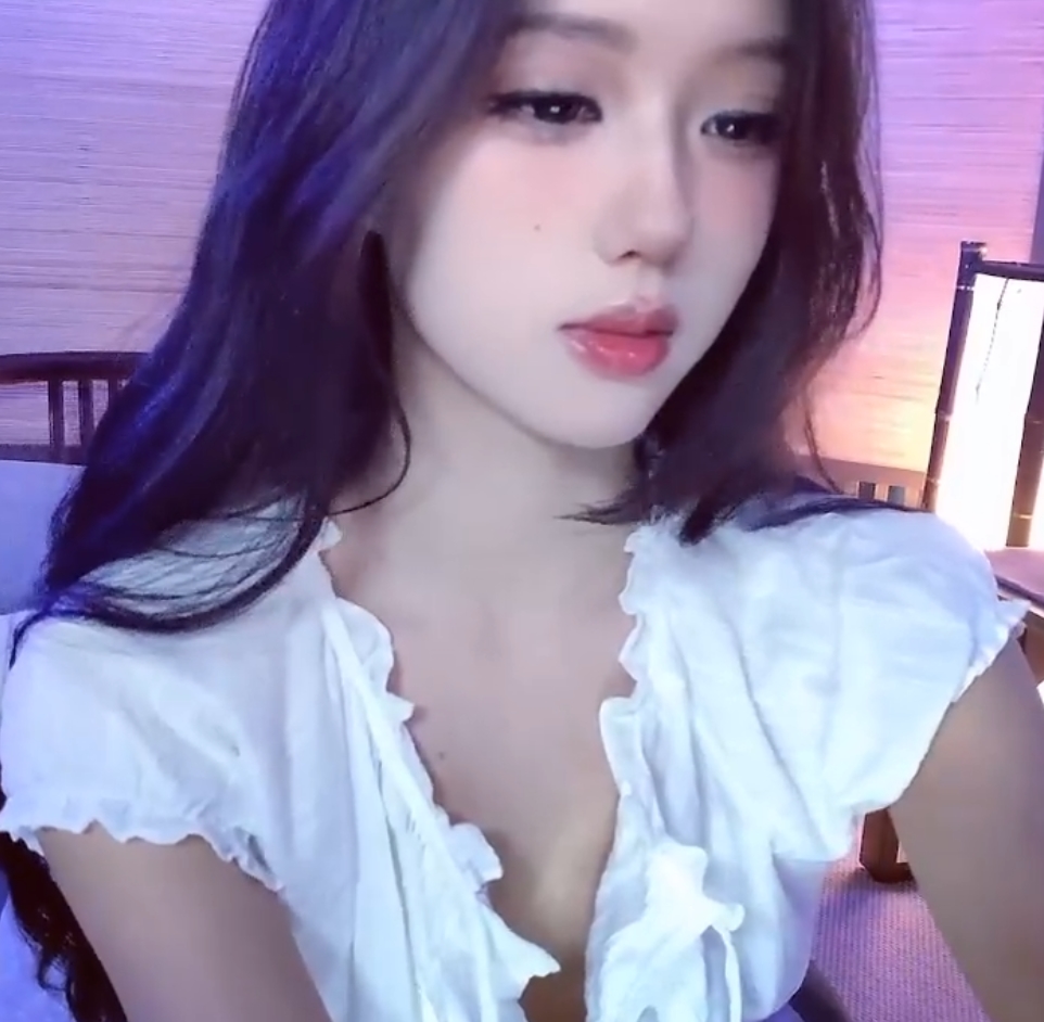 灵灵主演树屋轻调，1098集视频收藏，41集新增剧情，百度ED2K热播中