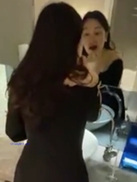 蓝阿姨职场秘闻12部合集gong+wu+yuan熟女6.1G办公室实录