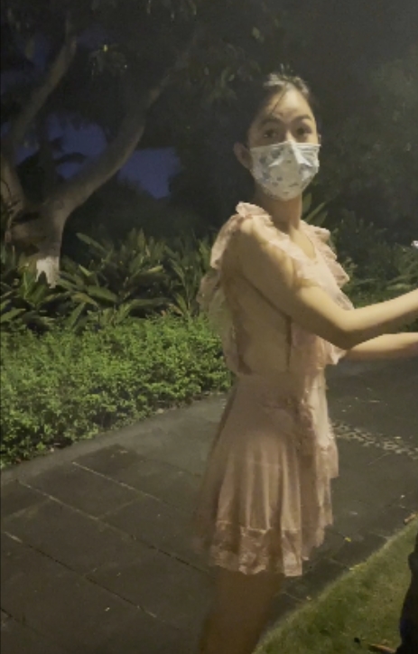 小小星推特户外表演9部天台动作戏太顶9G高清合集