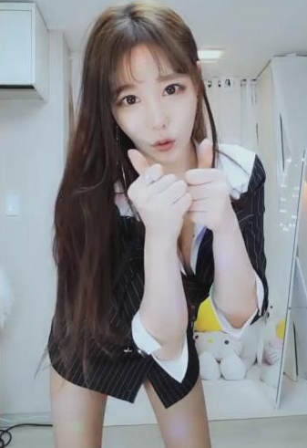 推特heart_m_honey绝密影像合集88部8G内部展示