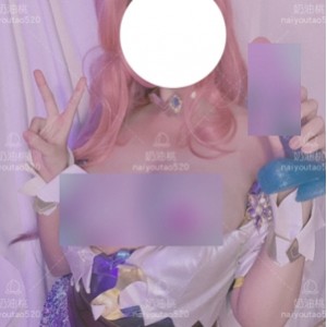 三人游奶油桃私拍视频16V82M优质身材