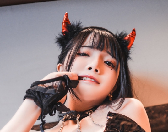 微博落落Raku福利COS合集28套13G新晋顶流