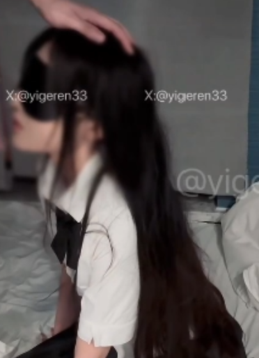 一个ren优质绿帽剧情推特合集1.2G黑丝美妻太顶了