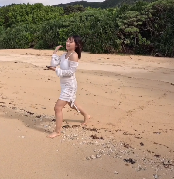 eromas原档高清83部Candfans博主绝赞合集189G超顶