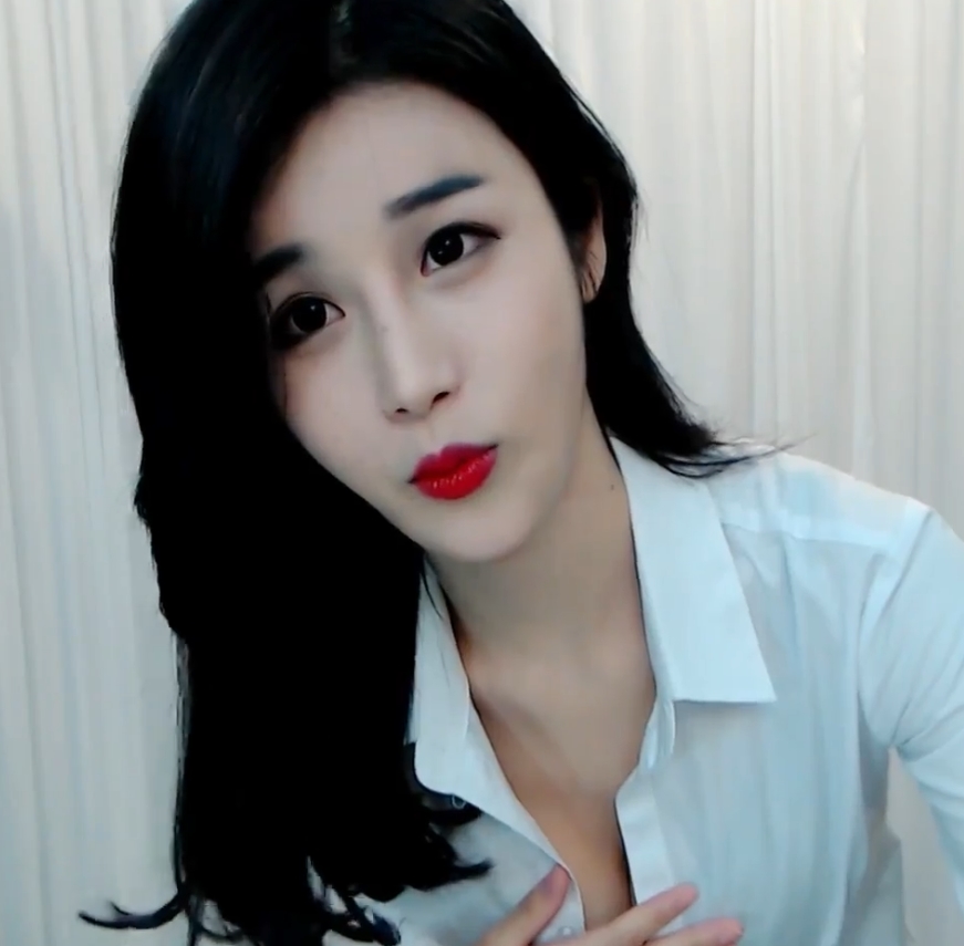 米儿闪现热舞合集3.3G斗鱼太顶了补档