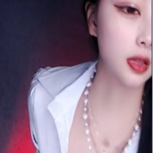 皮卡欣儿热舞15V斗鱼定制982M超火级