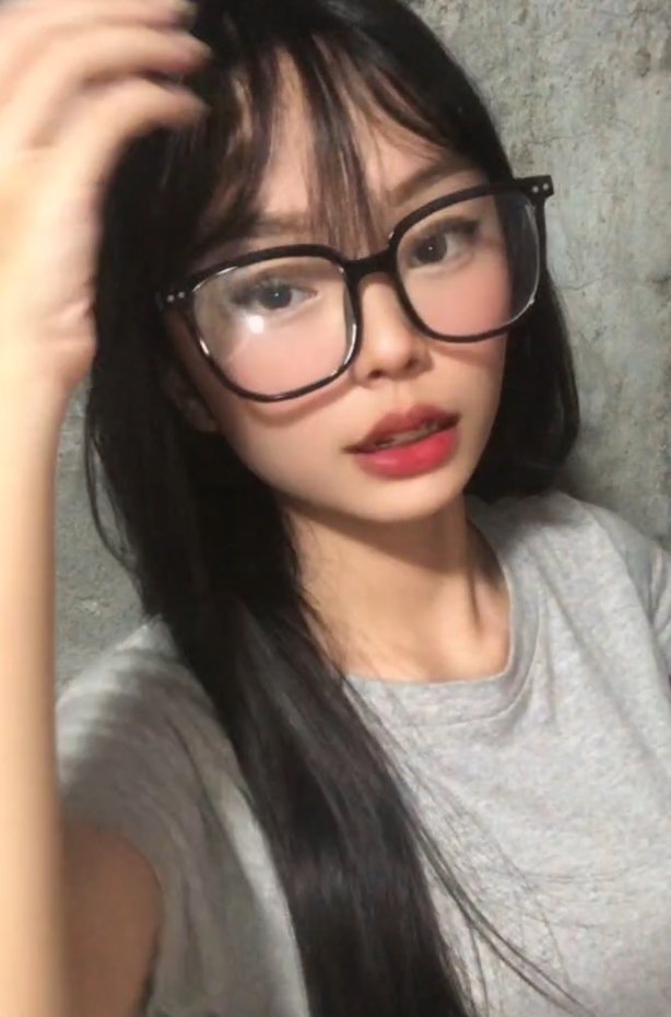 ins网红ate.peyt4私房视频27部1.29G真会玩