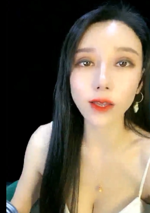 直播小阿水艾薇儿合集180.4G超火辣